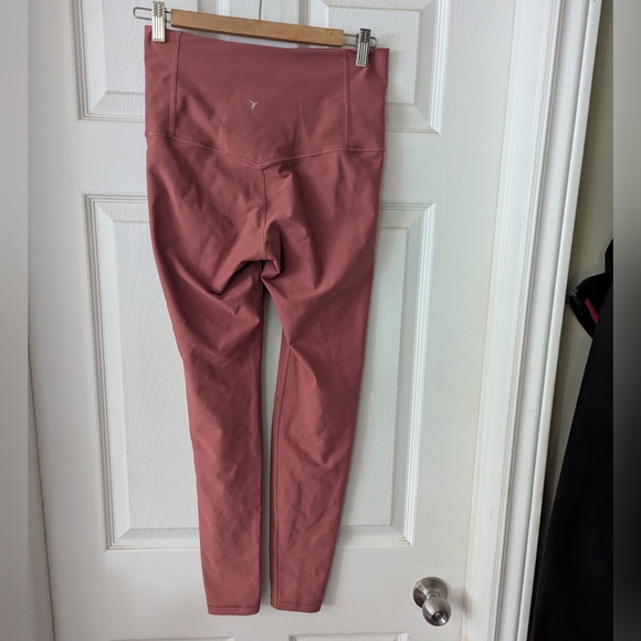 2 For $10 - Old Navy Extra High Waist PowerSoft Leggings Dusty Rose M - Picture 4 of 8
